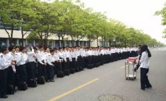 280名男生为唯一女生庆生，不要太幸福