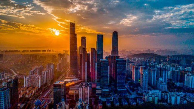 跨越百万亿的中国经济